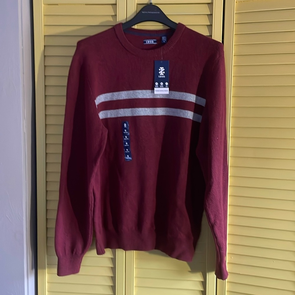 Brand new (it was a gift) long sleeve maroon men’s izod sweater, super soft